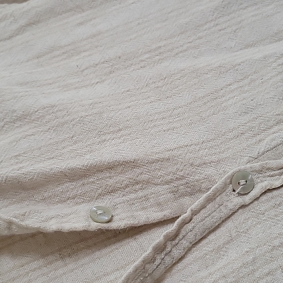 Orvis Woman's Small Button Up - Picture 3 of 3